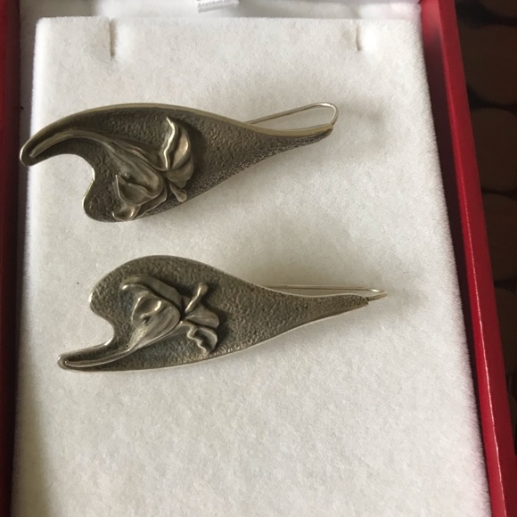 Earring - Picture 2 of 2